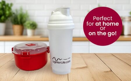 Bowl and shaker. Perfect for at home or on the go