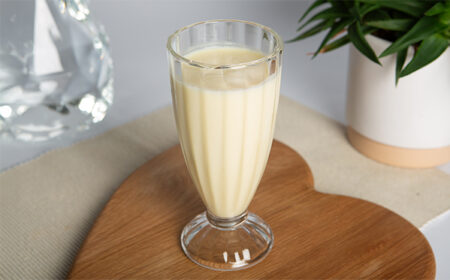 VLCD banana shake in a milkshake glass